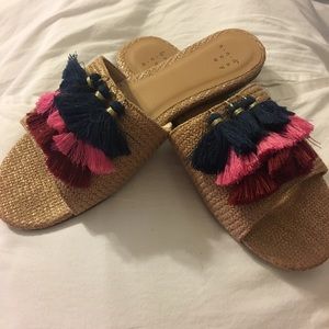 Tassel sandals